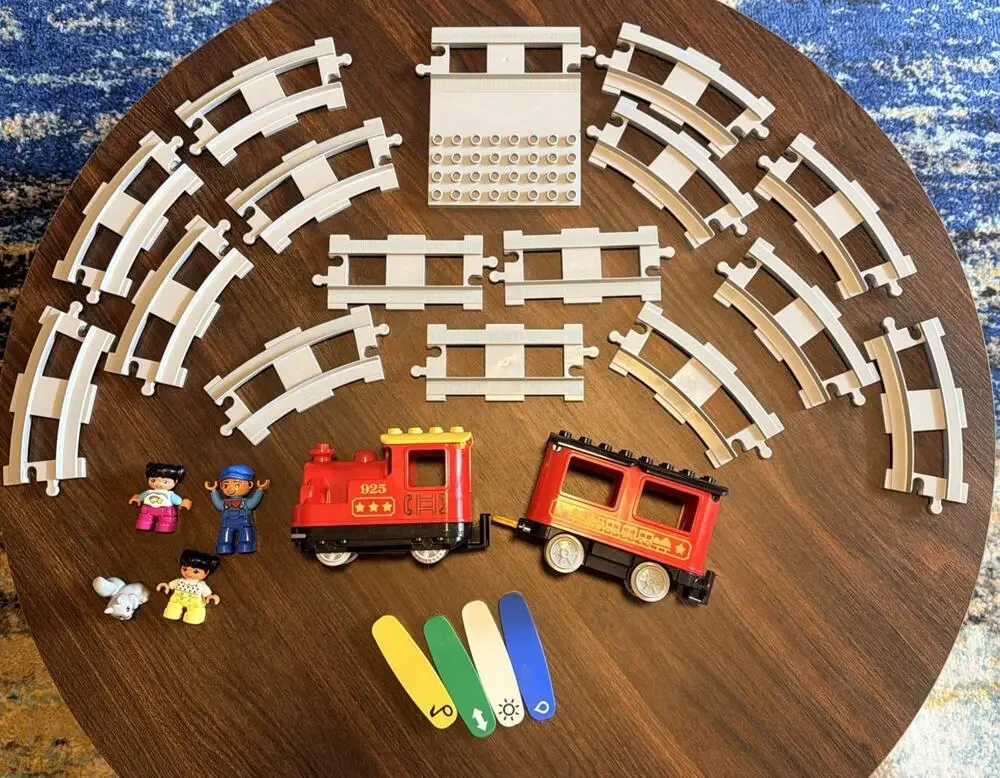 LEGO Duplo 10874 Motorized Train #925 w/ Track Pieces , Figures & Action Bricks